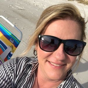 Meet your Posher, Christy